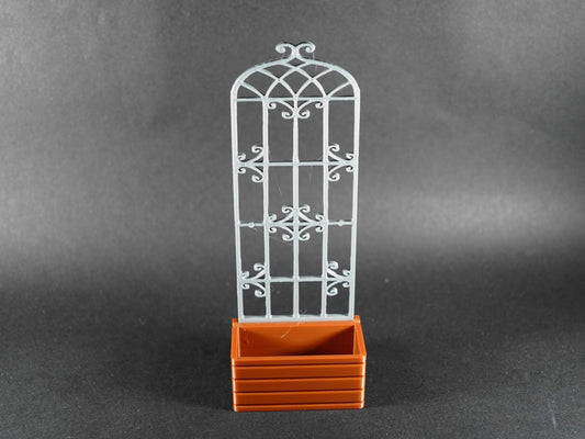 1:12 Scale Dolls House Miniature – Pot Planter with Trellis Design #4