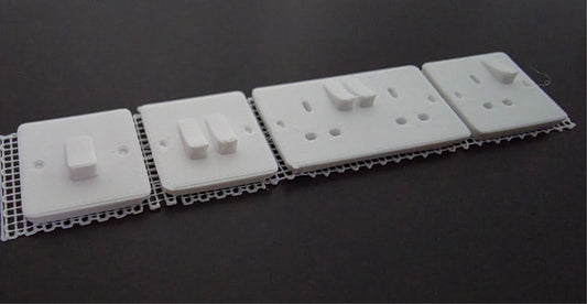 1:12 Scale Dolls House Miniature – Plug Sockets & Light Switches 5x Each 20 Qty