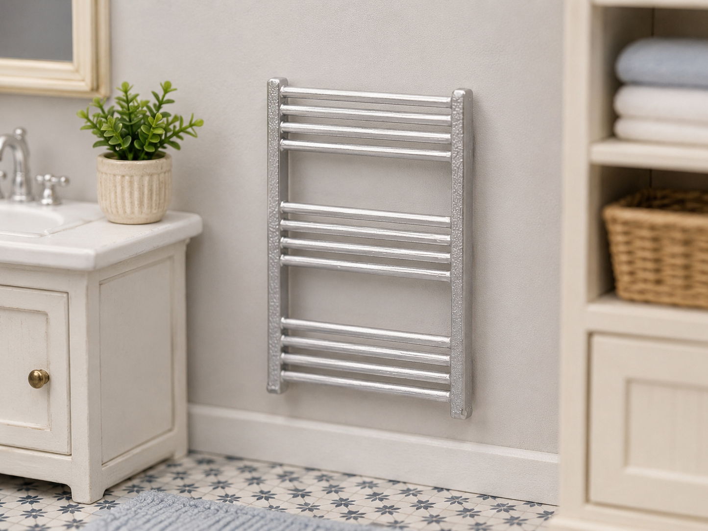 1:12 Scale Dolls House Miniature – Modern Silver Bathroom Towel Rail