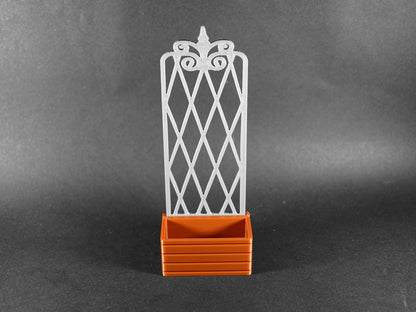 1:12 Scale Dolls House Miniature – Pot Planter with Trellis Design #7