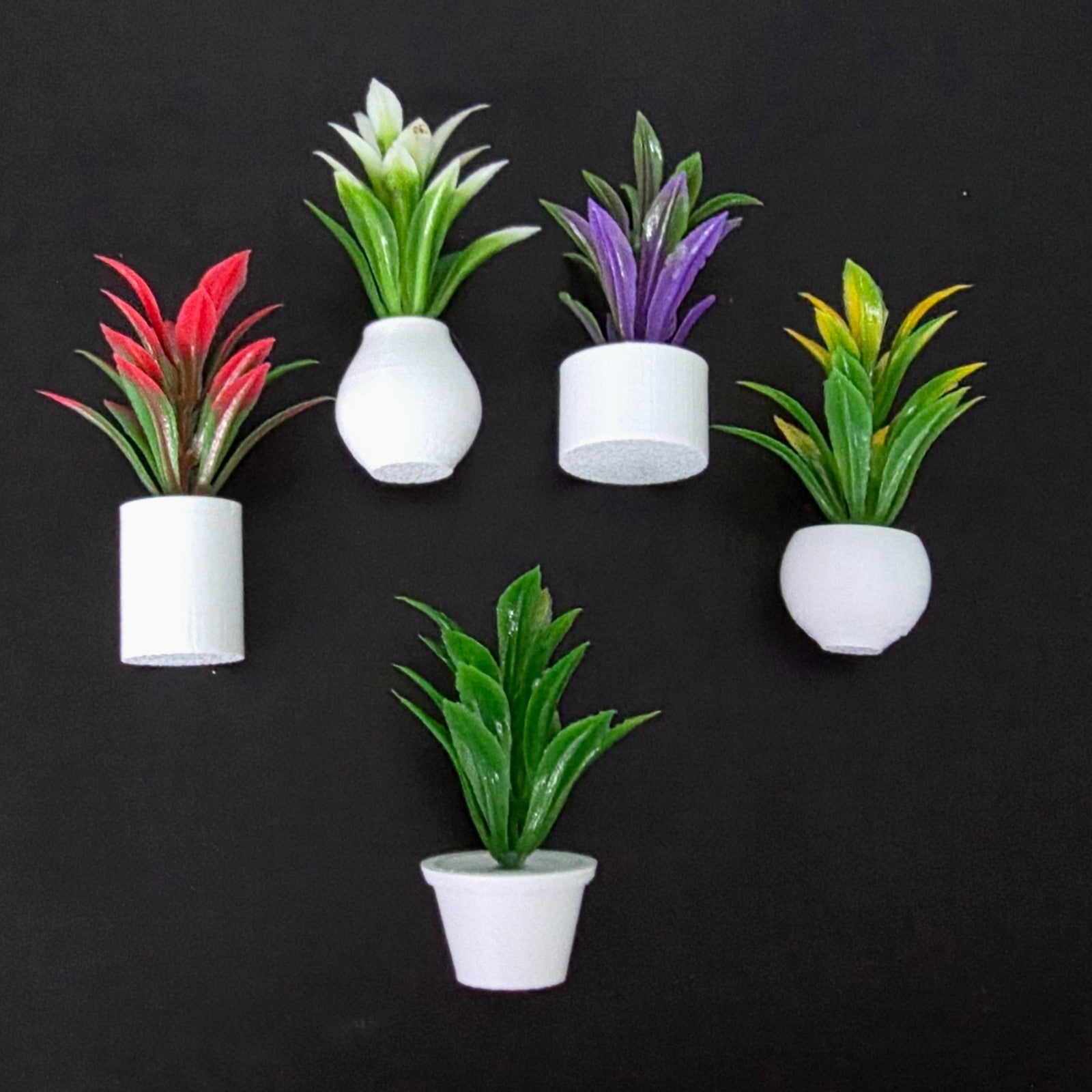 1:12 Scale Dolls House Miniature – Set of 5 Potted Plants with Pots