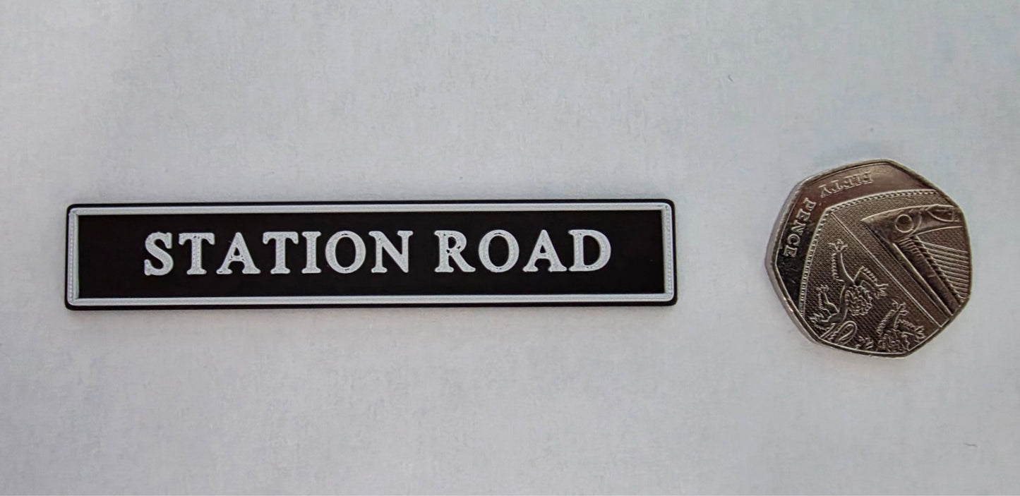 1:12 Scale Dolls House Miniature – Personalised Street Sign Plaque (85mm)