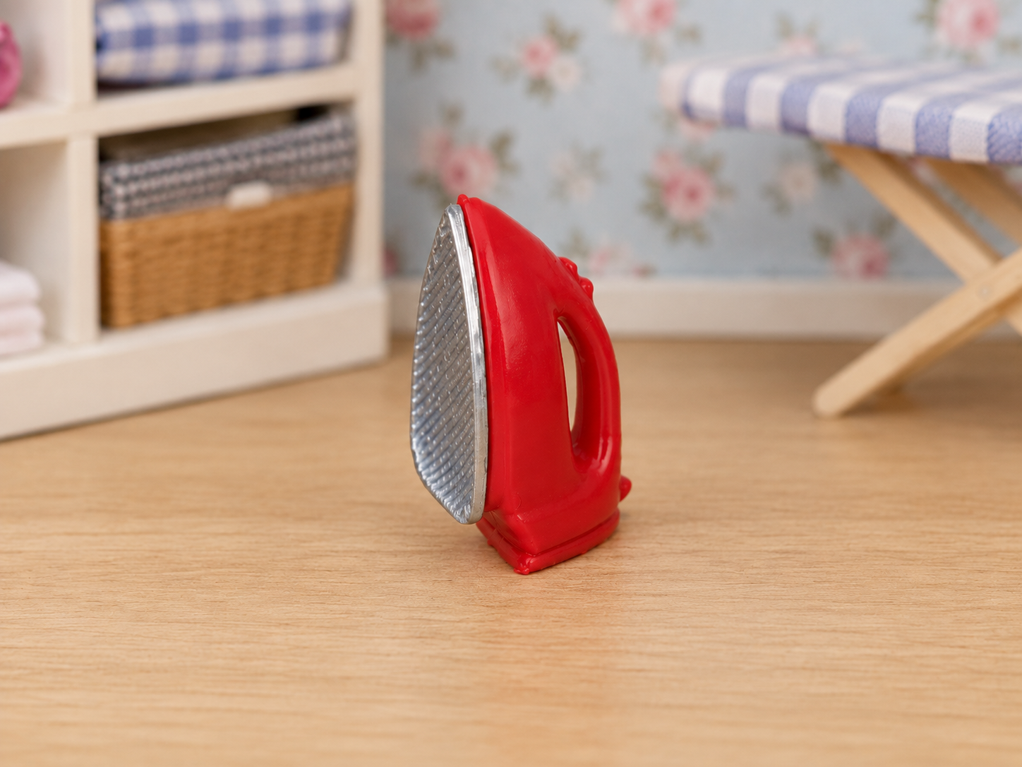 1:12 Scale Dolls House Miniature – Modern Iron (Red Smeg Inspired)