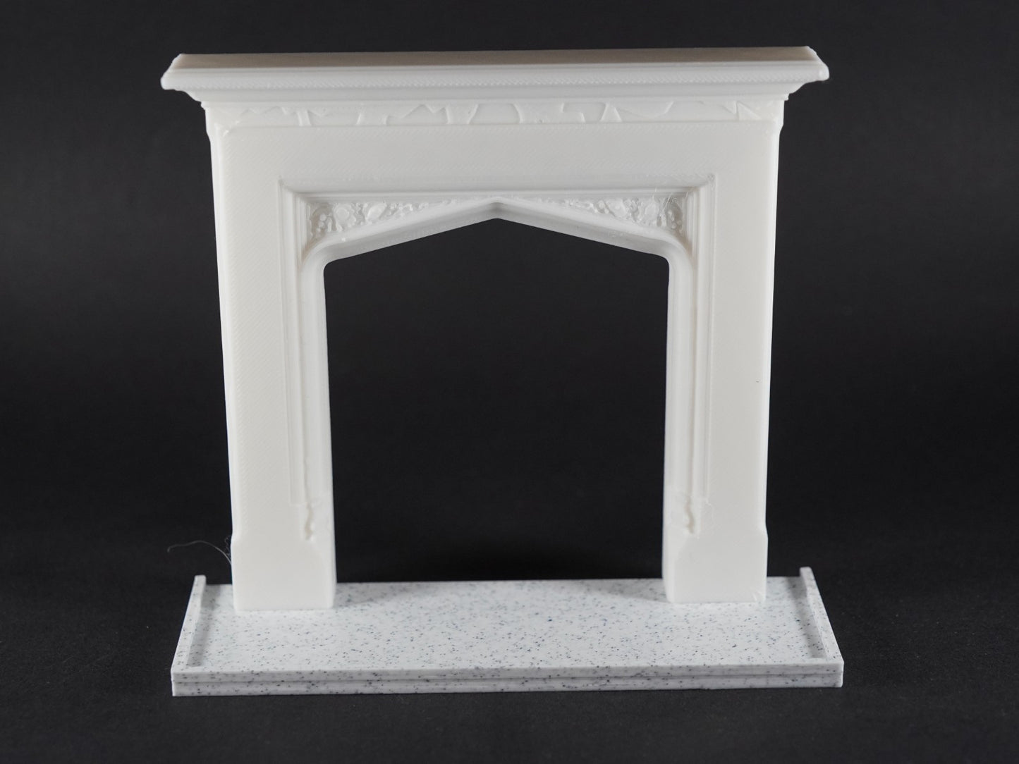 1:12 Scale Dolls House Miniature – Gothic Arch Fireplace & Marble Hearth