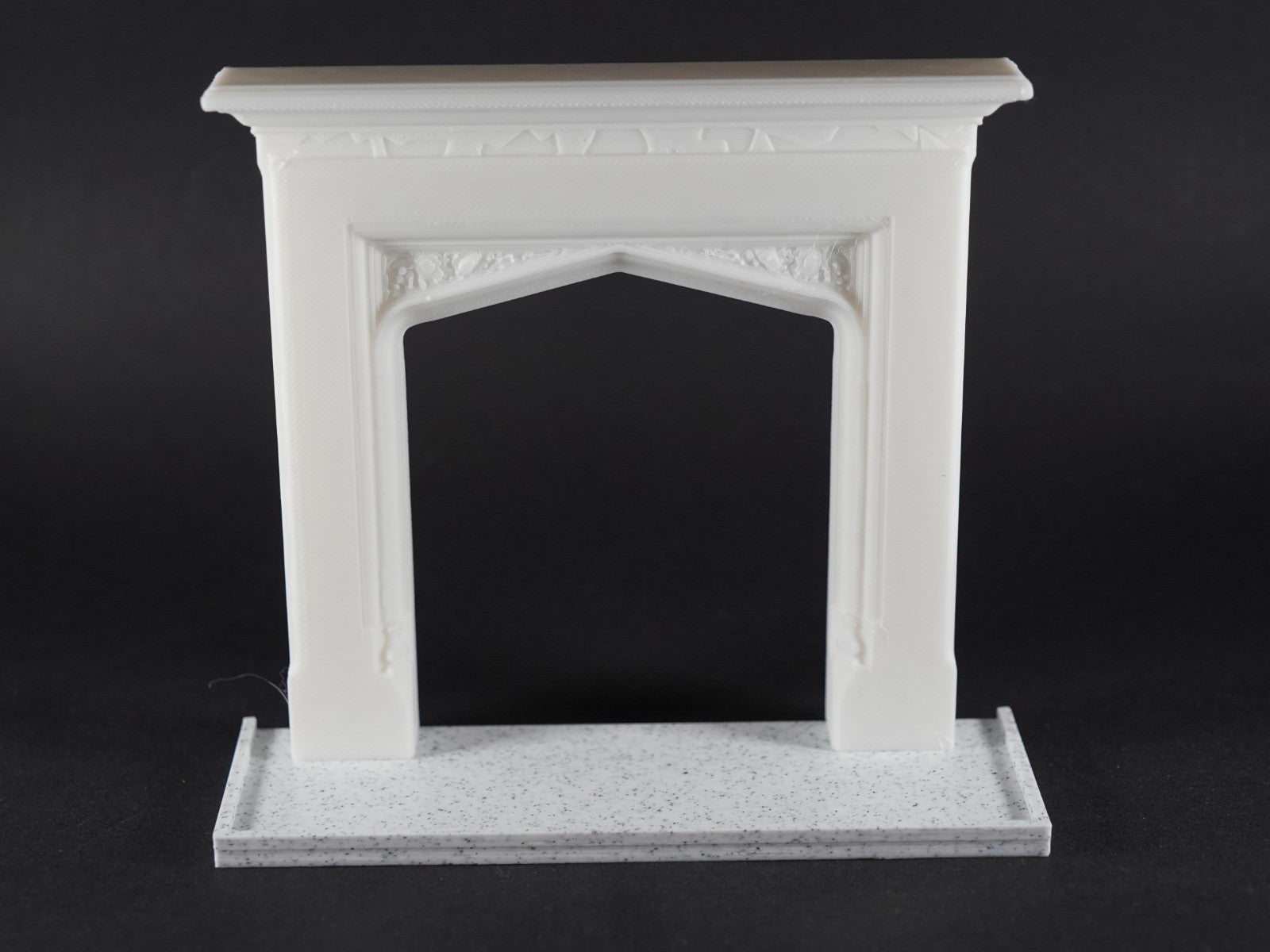 1:12 Scale Dolls House Miniature – Gothic Arch Fireplace & Marble Hearth