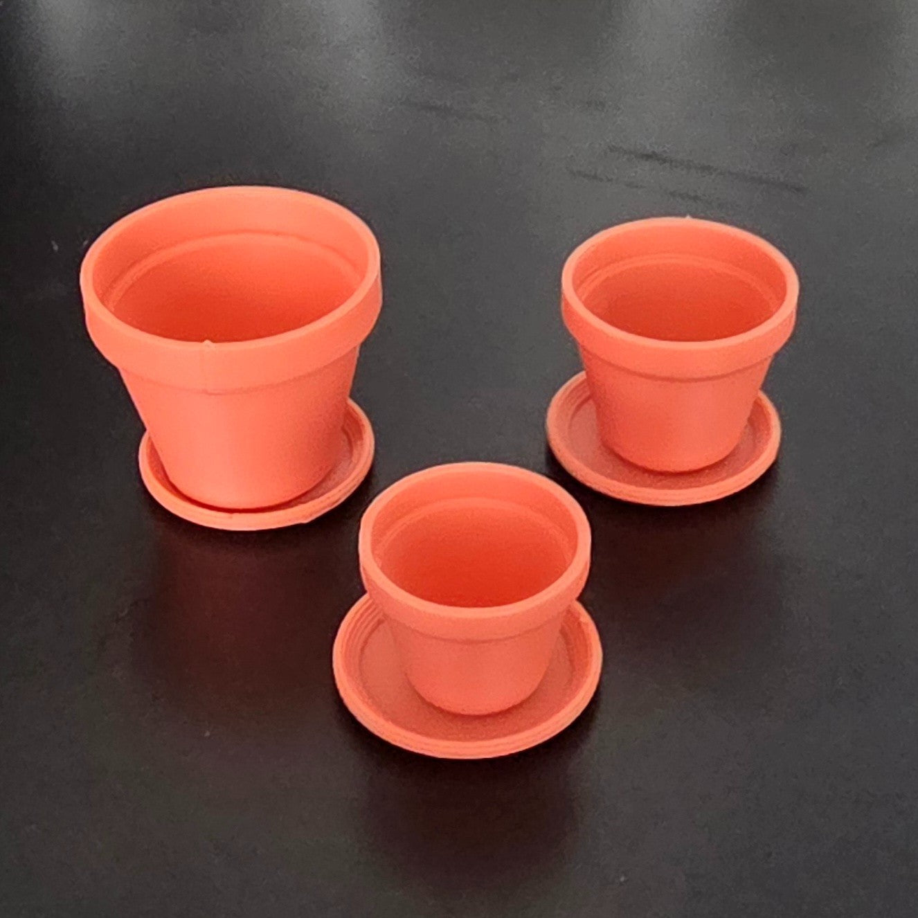 1:12 Scale Dolls House Miniature – Set of 3 Indoor/Outdoor Plant Pots Terracotta