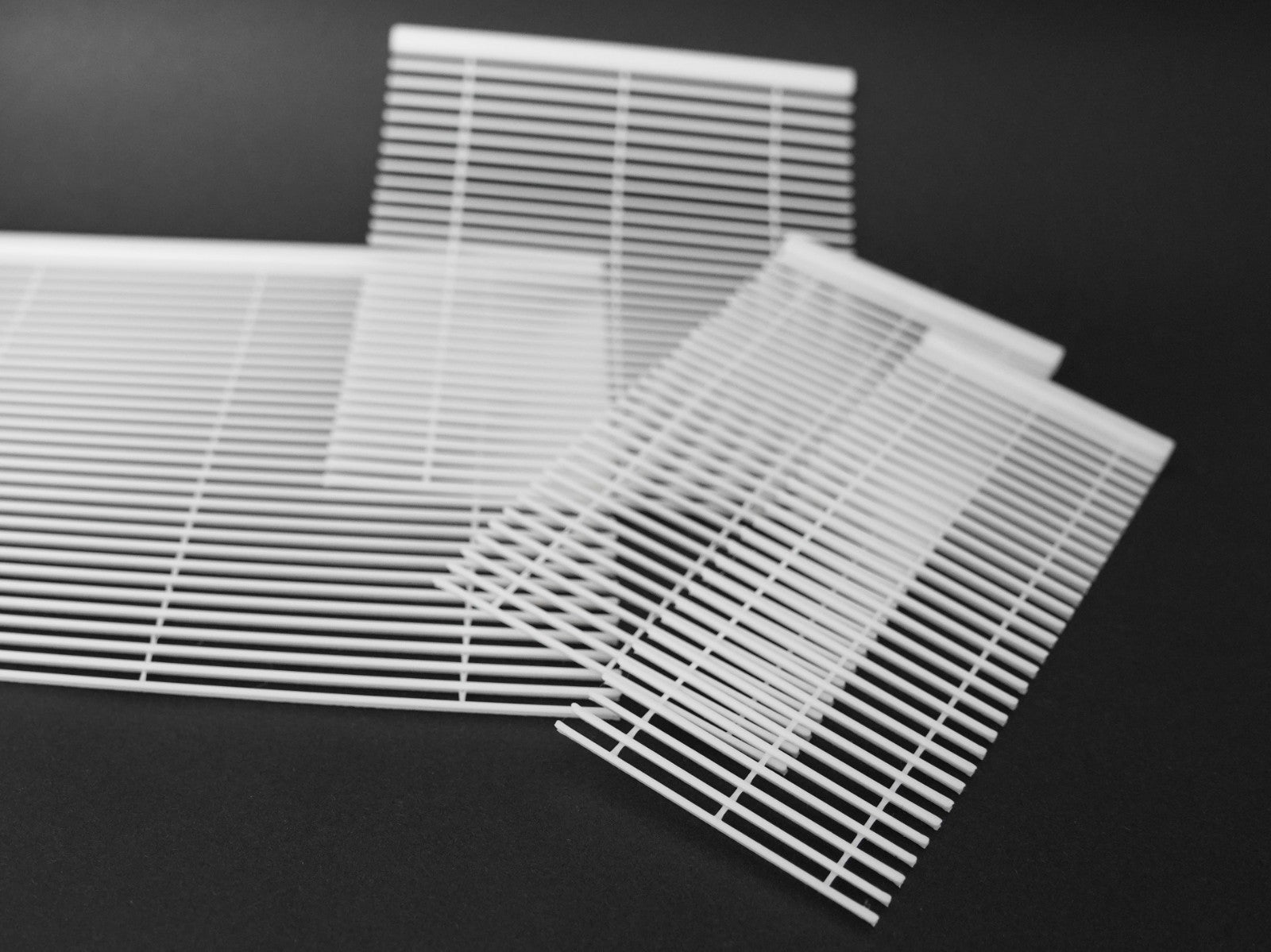 1:12 Scale Dolls House Miniature – Venetian Blind for Windows/Doors 100mm Width