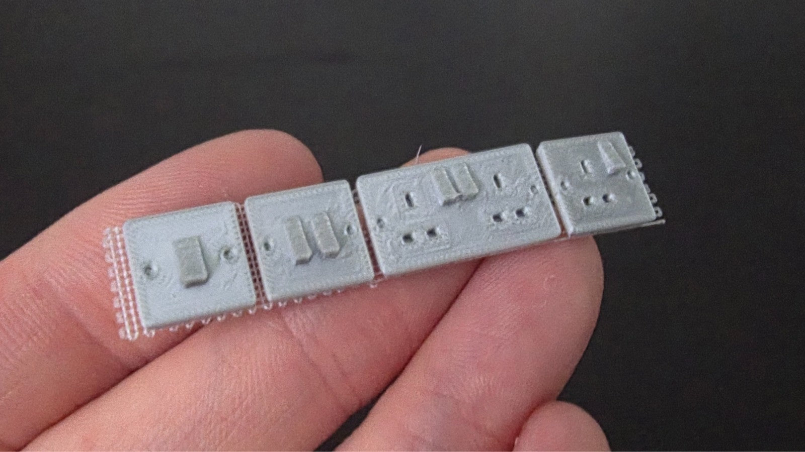 1:12 Scale Dolls House Miniature – Plug Sockets & Light Switches Pack. SILVER