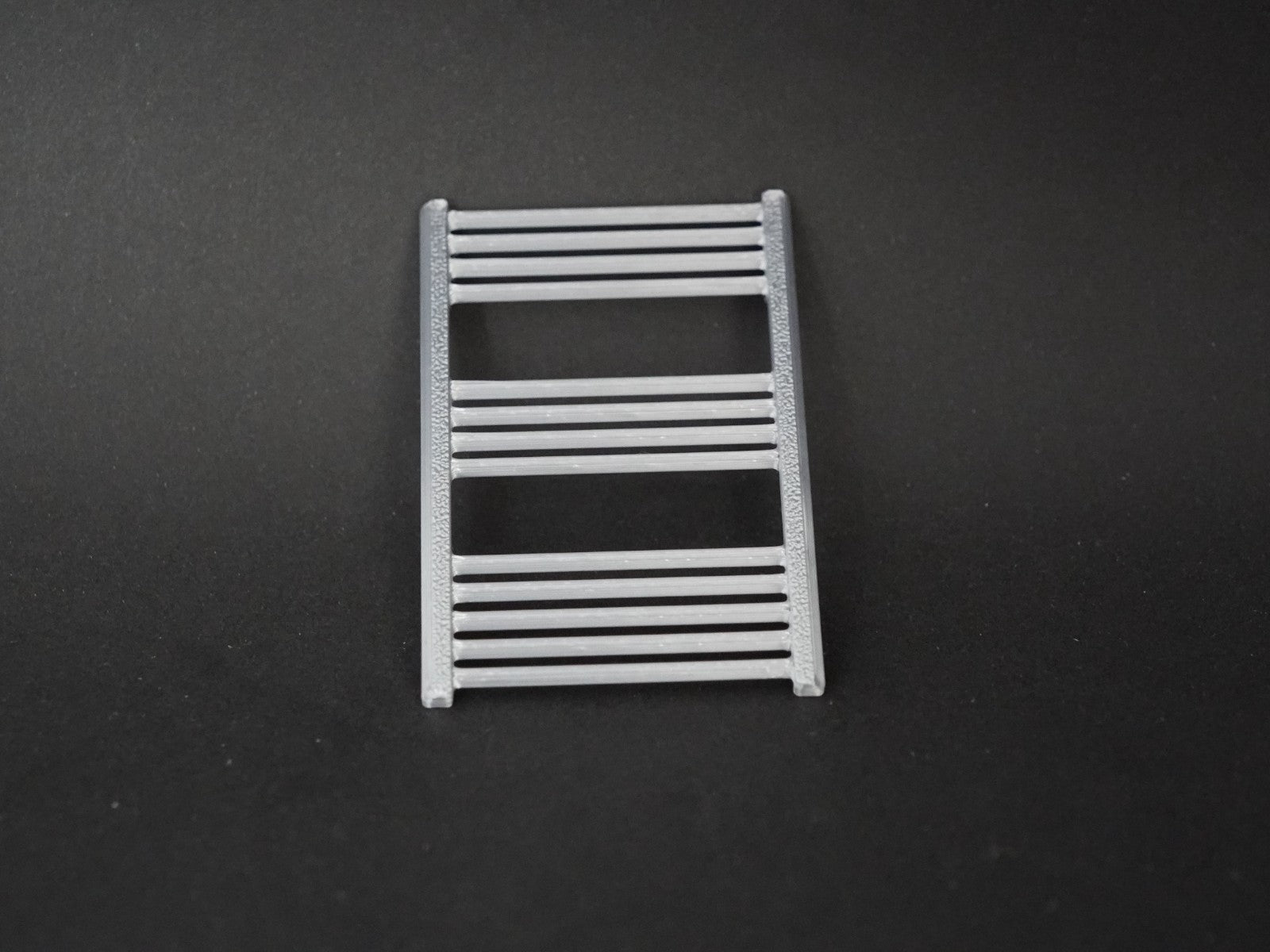 1:12 Scale Dolls House Miniature – Modern Silver Bathroom Towel Rail