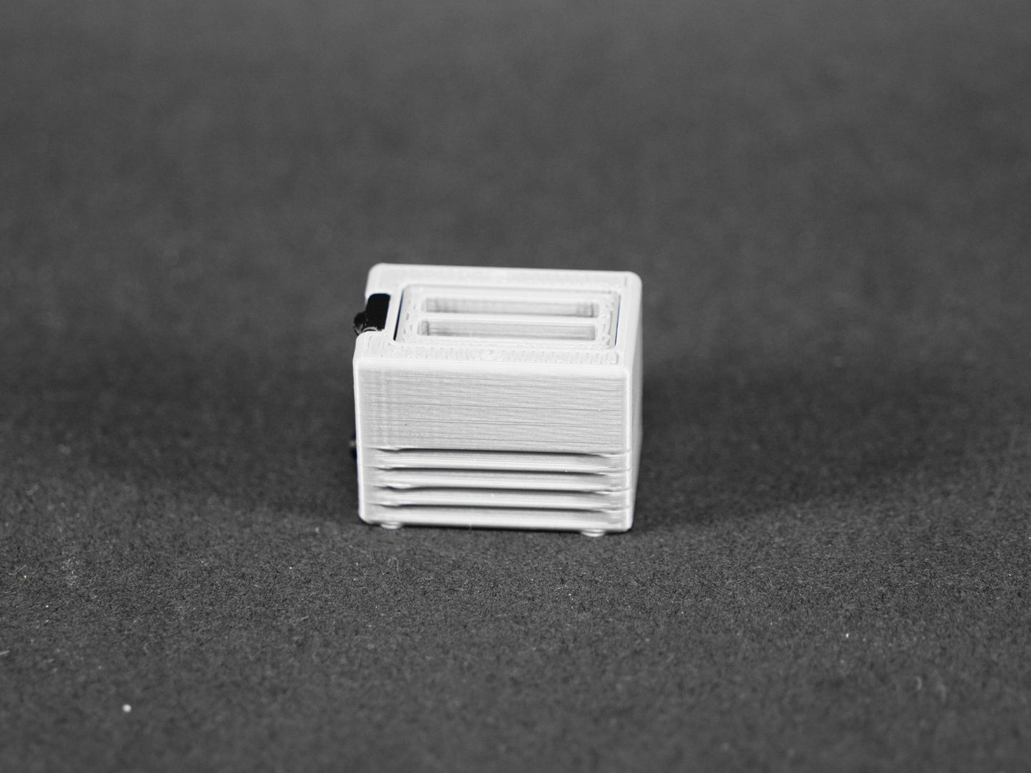 1:12 Scale Dolls House Miniature – Toaster (Grey/Silver Ninja Inspired)