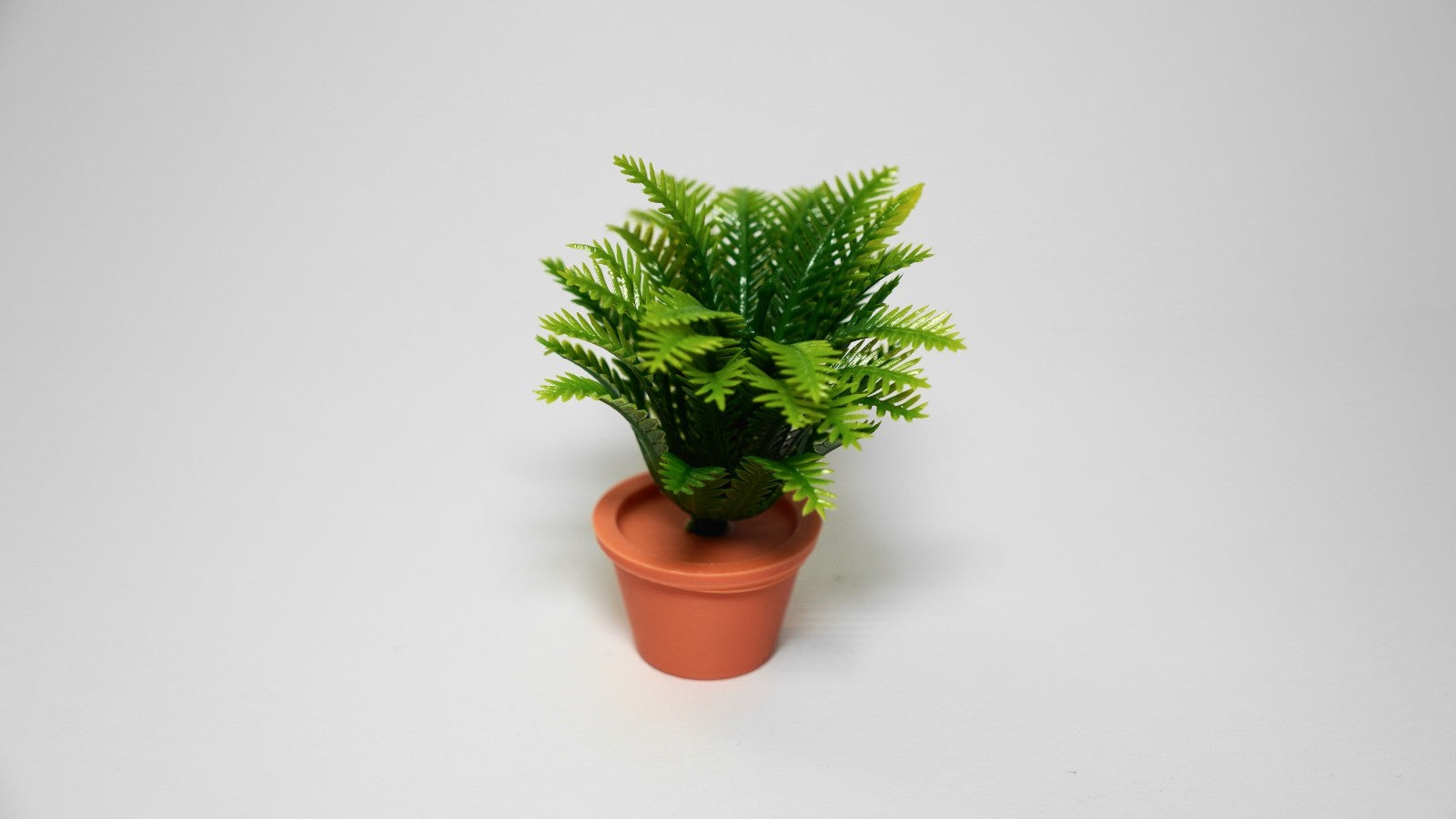 1:12 Scale Dolls House Miniature – Realistic Indoor/Outdoor Plant Terracotta Pot