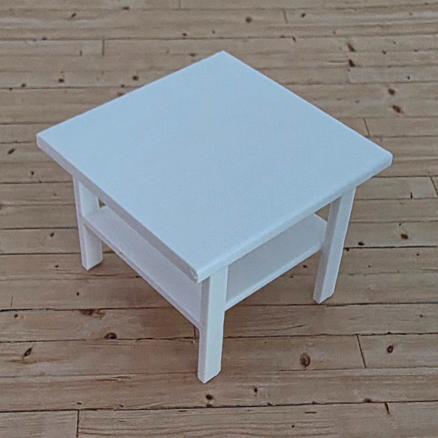1:12 Scale Dolls House Miniature – Modern Square Table