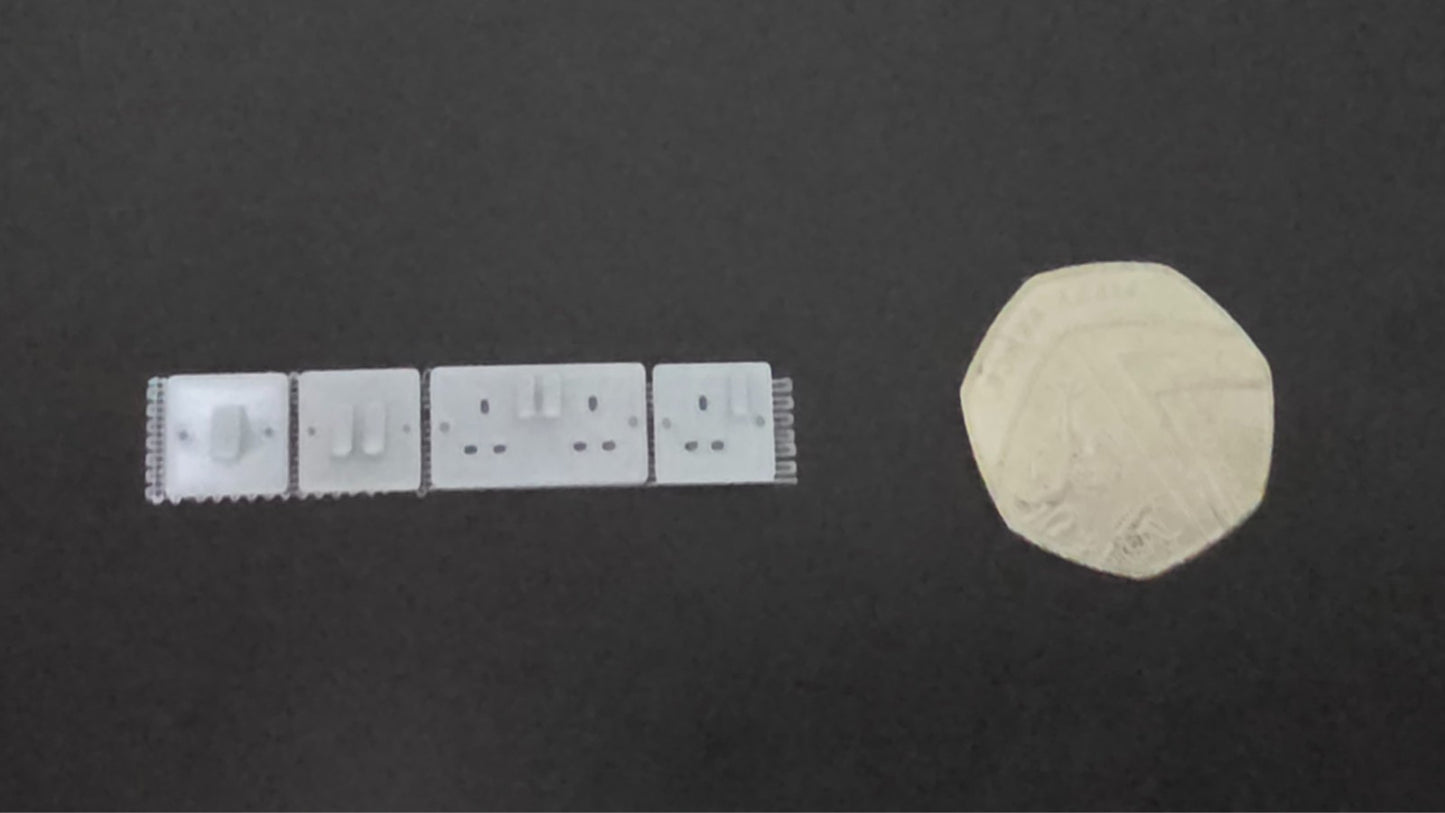 1:12 Scale Dolls House Miniature – Plug Sockets & Light Switches Pack. SILVER