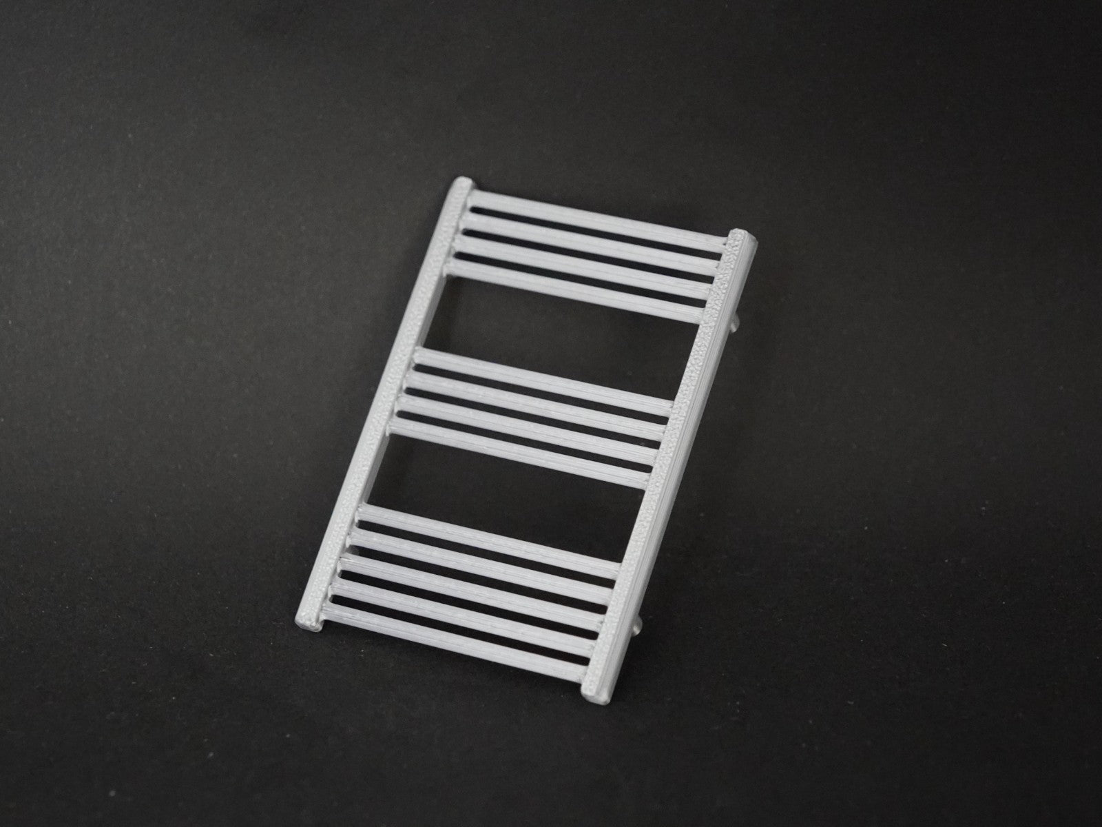 1:12 Scale Dolls House Miniature – Modern Silver Bathroom Towel Rail