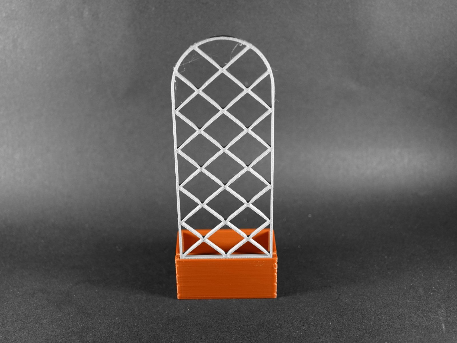 1:12 Scale Dolls House Miniature – Pot Planter with Trellis Design #5